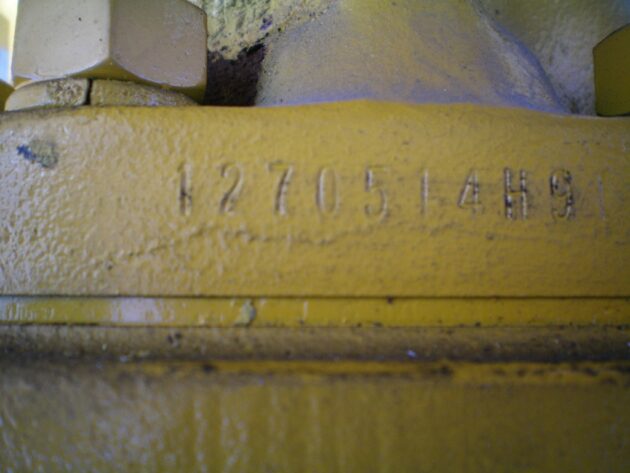 CATERPILLAR   224B  8U-2556 - MOTOR DE GIRO - Imagen 2