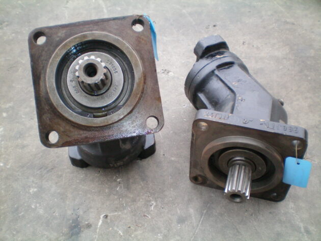 CATERPILLAR  225   - MOTOR DE TRANSLACIÓN