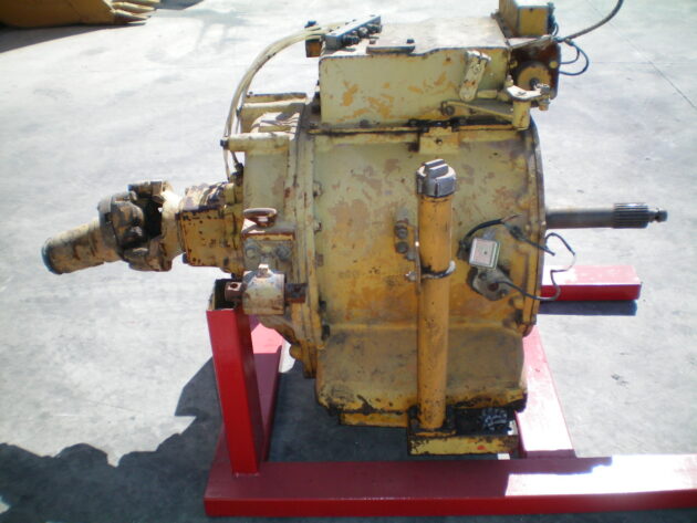 KOMATSU  HD325-2  566-15-00014 - SERVOTRANSMISIÓN - Imagen 4