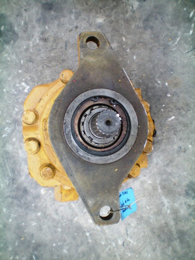 KOMATSU  PC180-3   - MOTOR DE GIRO - Imagen 2