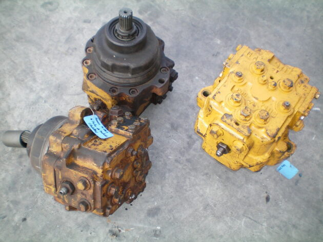 KOMATSU  PC180-3   - MOTOR DE TRANSLACIÓN - Imagen 2