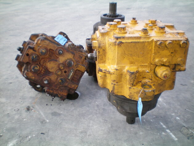 KOMATSU  PC180-3   - MOTOR DE TRANSLACIÓN - Imagen 3