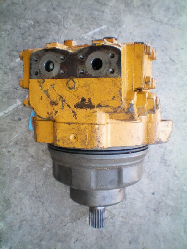 KOMATSU  PC180-3   - MOTOR DE TRANSLACIÓN - Imagen 9