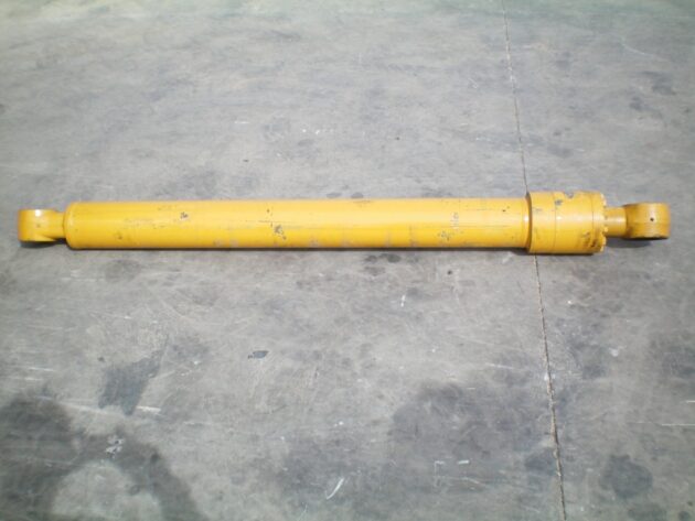 KOMATSU  PC210-3  205-63-52200 - BOTELLA DE ELEVACIÓN PLUMA - Imagen 4