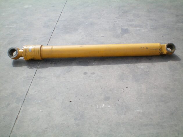 KOMATSU  PC210-3  205-63-52200 - BOTELLA DE ELEVACIÓN PLUMA