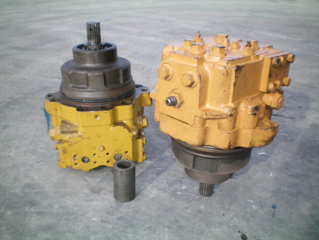 KOMATSU  PC210-3   - MOTOR DE TRANSLACIÓN