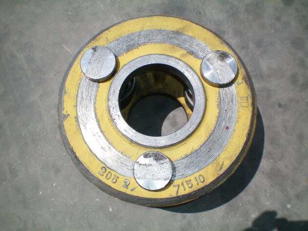 KOMATSU  PC210-3  205-27-71510 - CARRIER DEL MANDO FINAL