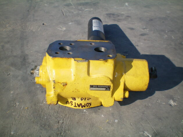 KOMATSU  PC210-8  702-21-08330 - VÁLVULA DE SOSTENIMIENTO - Imagen 3