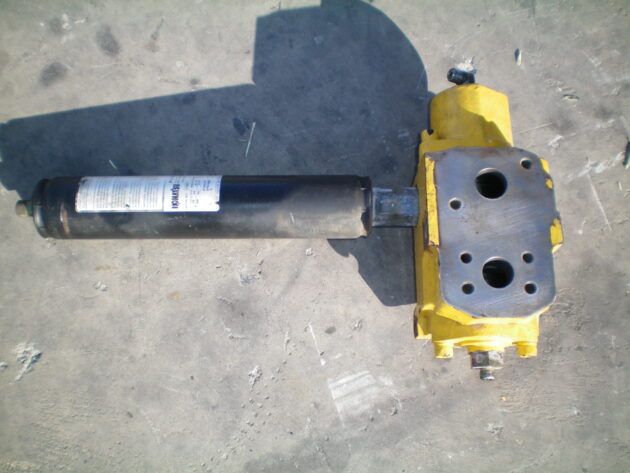 KOMATSU  PC210-8  702-21-08330 - VÁLVULA DE SOSTENIMIENTO