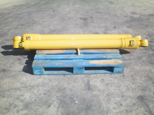 KOMATSU  PC210-8  707-01-XS790 - BOTELLA DE ELEVACIÓN PLUMA - Imagen 2