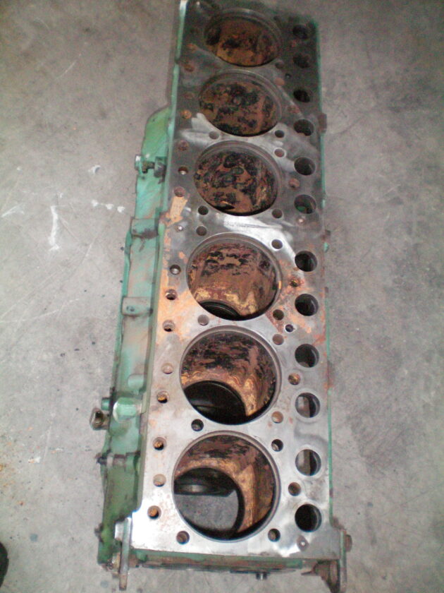 VOLVO  5350  VOE466700 - BLOQUE MOTOR TD70G - Imagen 6