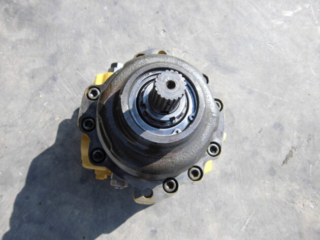 KOMATSU   PC2403  706-75-10402 - MOTOR DE TRANSLACIÓN - Imagen 4