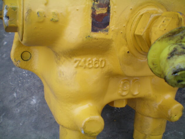 KOMATSU   PC240NLC6K  706-75-01101 - MOTOR DE GIRO - Imagen 4