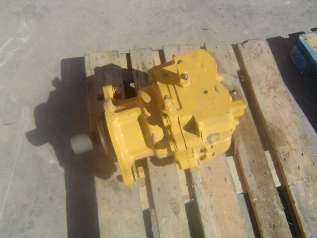 KOMATSU   PC3003  706-77-11002 - MOTOR DE GIRO GRANDE