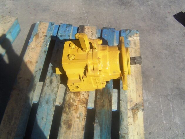 KOMATSU   PC3003  706-77-11002 - MOTOR DE GIRO PEQUEÑO