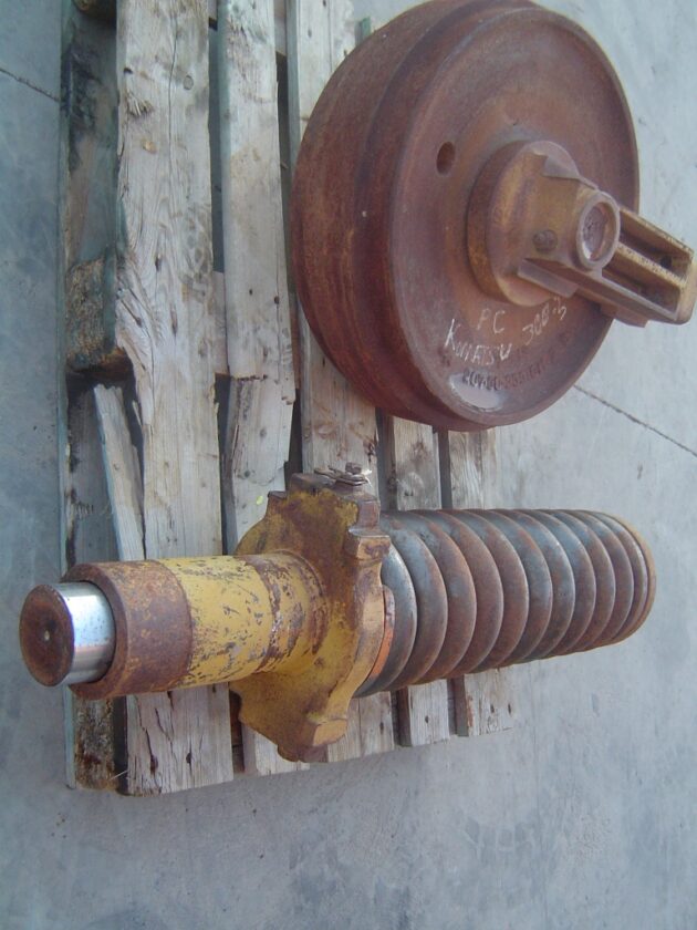 KOMATSU   PC3003  207-30-19520 - TENSOR DE CADENA CON MUELLE - Imagen 3