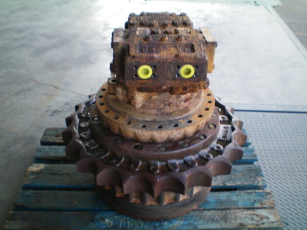 KOMATSU   PC3603   - MANDO FINAL CON MOTOR DE TRANSLACIÓN - Imagen 3