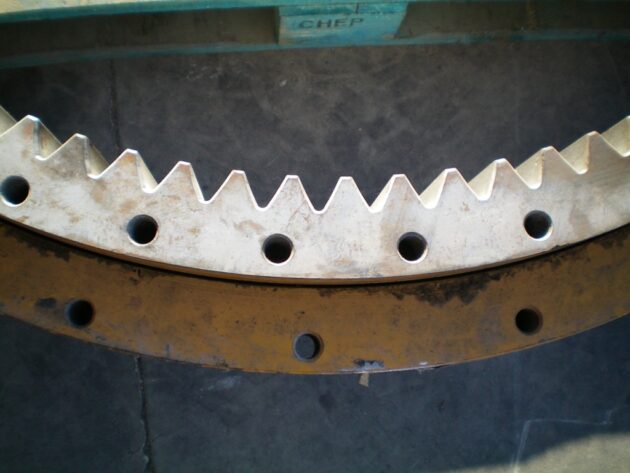 KOMATSU   PC4003  208-25-00021 - CORONA DE GIRO - Imagen 2