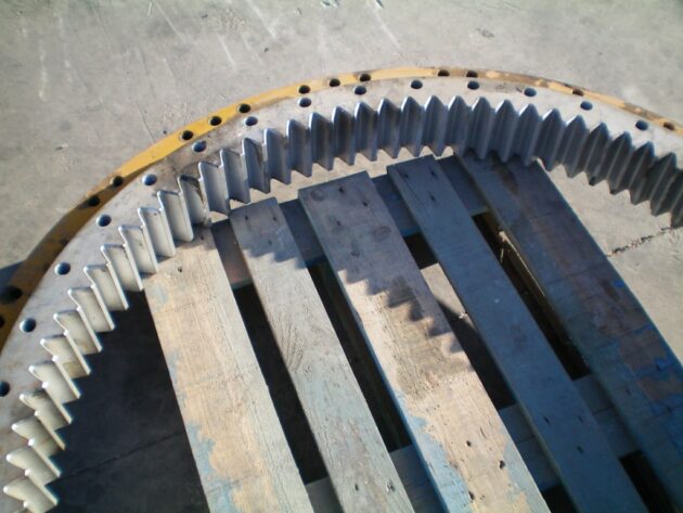 KOMATSU   PC4003  208-25-00021 - CORONA DE GIRO - Imagen 4