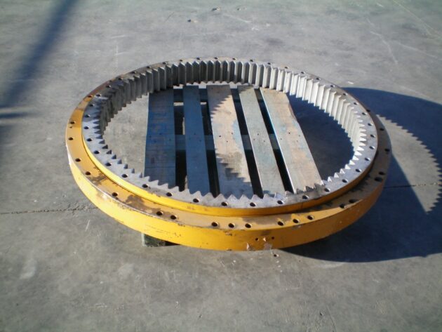 KOMATSU   PC4003  208-25-00021 - CORONA DE GIRO