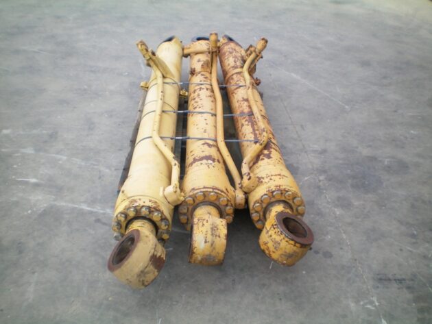 KOMATSU   PC4003  208-63-52100 / 208-63-52200 - BOTELLA DE ELEVACION PLUMA - Imagen 3