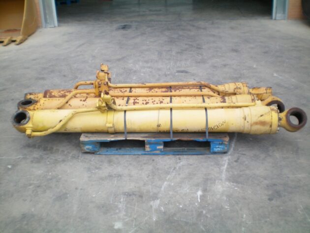 KOMATSU   PC4003  208-63-52100 / 208-63-52200 - BOTELLA DE ELEVACION PLUMA - Imagen 4