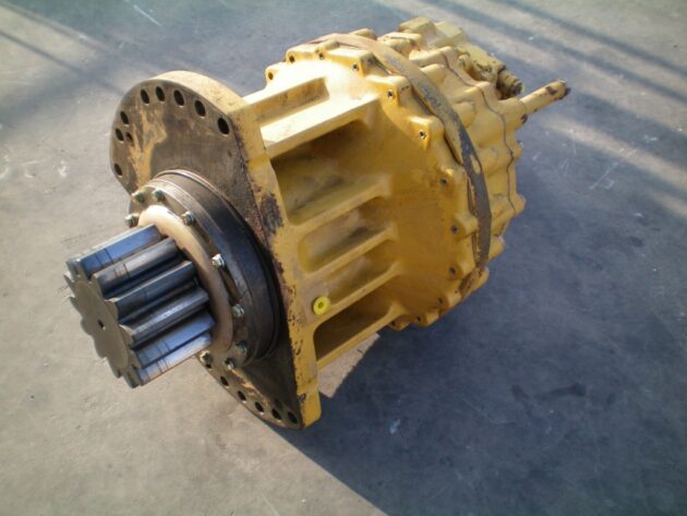 KOMATSU   PC400LC5  208-26-00100 - REDUCTOR DE GIRO CON MOTOR - Imagen 2
