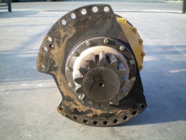 KOMATSU   PC400LC5  208-26-00100 - REDUCTOR DE GIRO CON MOTOR - Imagen 3
