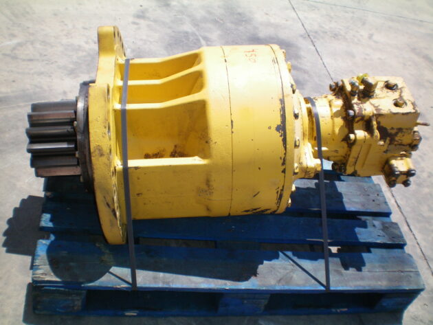 KOMATSU   PC4506K  208-26-00153 - REDUCTOR DE GIRO - Imagen 4