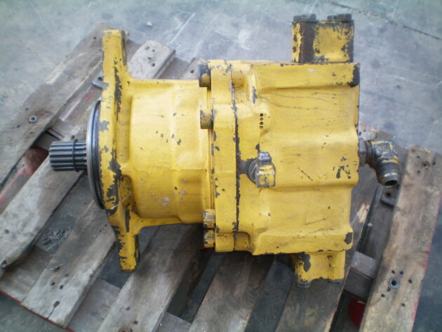 KOMATSU   PC4506K  706-77-01300 - MOTOR DE GIRO - Imagen 5