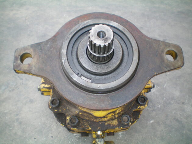KOMATSU   PC450LC6K  706-77-01370 - MOTOR DE GIRO - Imagen 4