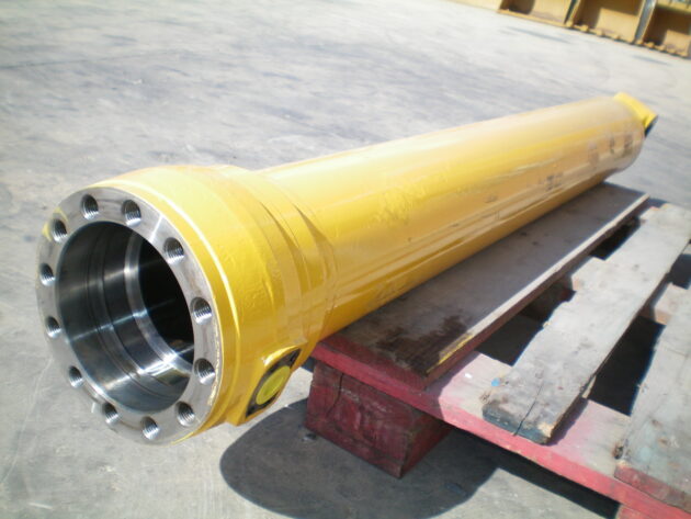 KOMATSU   PC450LC6K  208-63-73140 - CAMISA DE BOTELLA DE CAZO - Imagen 4