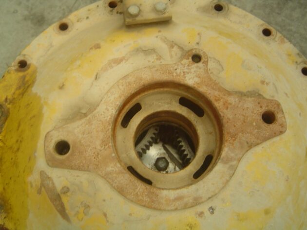 KOMATSU   PC750SE6K  209-26-71212 (Case) - REDUCTOR DE GIRO - Imagen 3