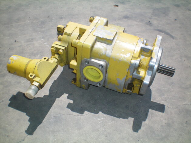 KOMATSU  PC750SE-6K  705-52-31070 - BOMBA SECUNDARIA