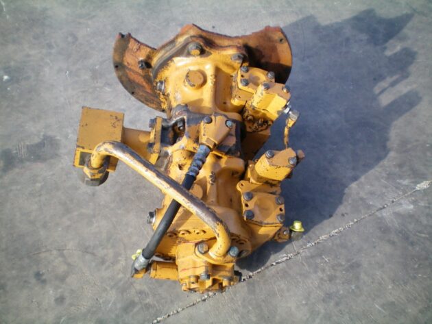 KOMATSU  PW150  708-23-01021 - BOMBA HIDRÁULICA PRINCIPAL (CARCASA ROTA) - Imagen 2