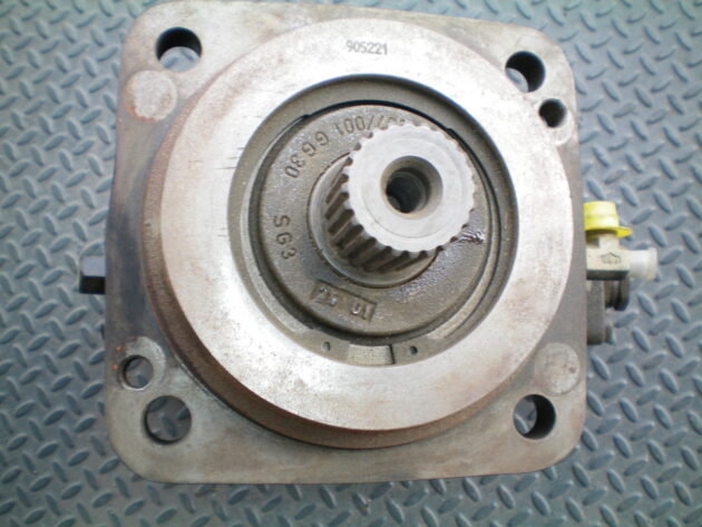 KOMATSU   PW170ES6K  20G-60-K5580 - MOTOR DE TRANSLACIÓ TRASERO - Imagen 4