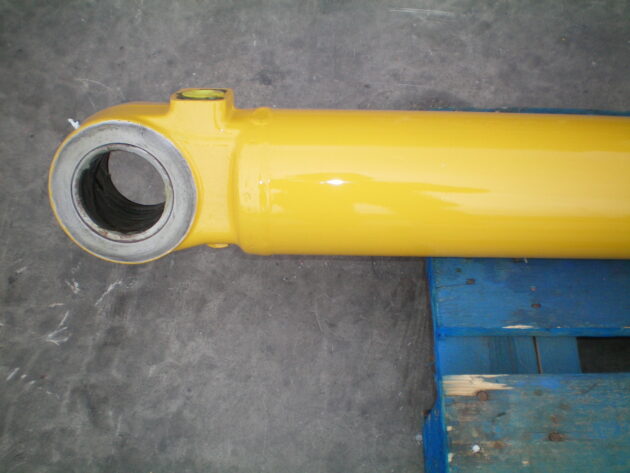 KOMATSU   PW170ES6K  21P-63-03120 - BOTELLA DE BALANCÍN - Imagen 4