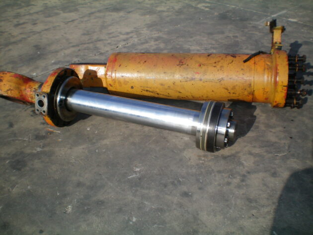 KOMATSU   WA3203  419-63-H3010 - BOTELLA DE VOLTEO DE PALA - Imagen 3