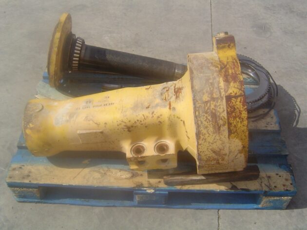 KOMATSU  WA380-3  423-22-23220 / 423-22-23210 - CARCASA DE EJE, CON PALIER, DISCOS Y MANGÓN