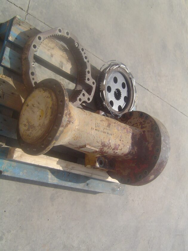 KOMATSU  WA380-3  423-22-22410 - CARCASA DE EJE, CON PALIER, PIÑÓN, DISCOS Y MANGÓN - Imagen 2