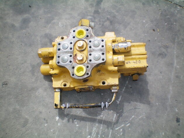 KOMATSU   WA4201  700-92-25000 - DISTRIBUIDOR DE PALA DE 2 CARRETES