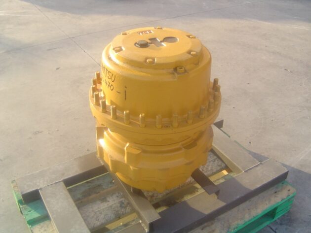 KOMATSU   WA4701  421-22-12081 - MANDO FINAL DELANTERO - Imagen 3