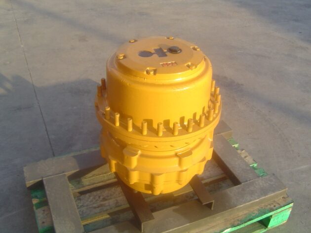 KOMATSU   WA4701  421-22-12081 - MANDO FINAL DELANTERO