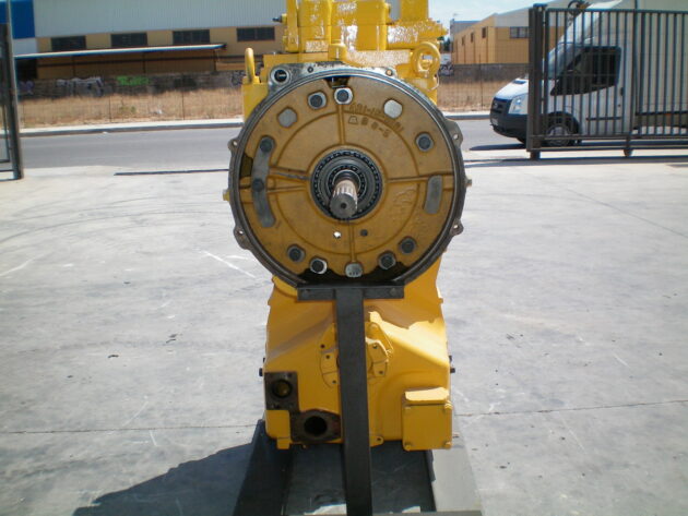 KOMATSU  WA470-1  421-15-00013 - SERVOTRANSMISIÓN - Imagen 2