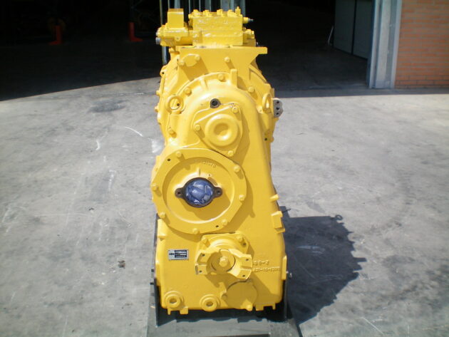 KOMATSU  WA470-1  421-15-00013 - SERVOTRANSMISIÓN - Imagen 5