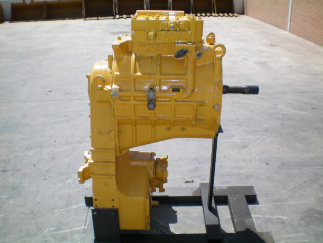 KOMATSU  WA470-1  421-15-00013 - SERVOTRANSMISIÓN - Imagen 7