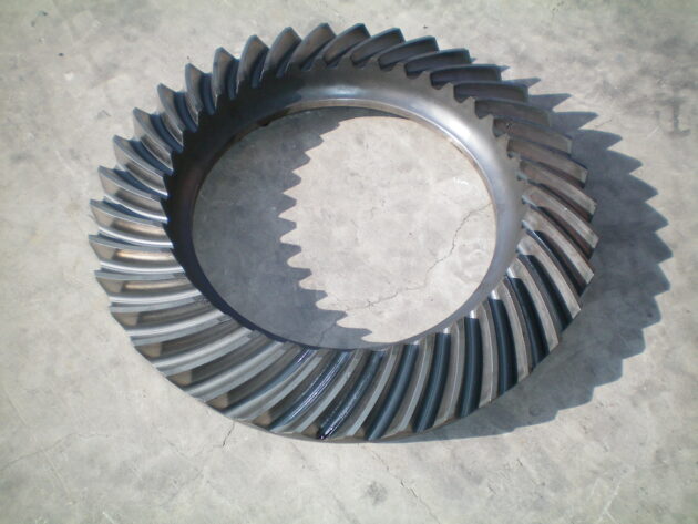 KOMATSU  WA500-1  425-22-00020 - CORONA DEL GRUPO DIFERENCIAL DELANTERO - Imagen 2