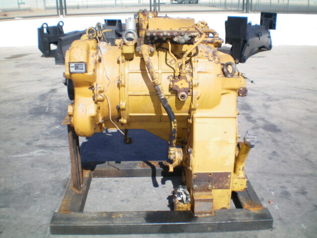 KOMATSU  WA500-1  425-15-00010 - SERVOTRANSMISIÓN - Imagen 3