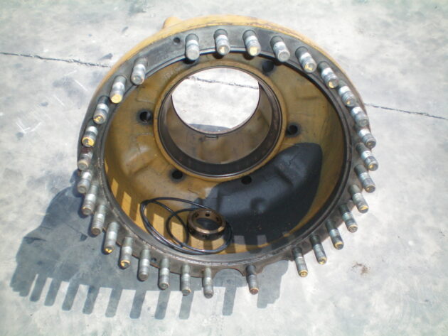 KOMATSU   WA5001  425-22-12711 - BUJE TRASERO DERECHO - Imagen 2