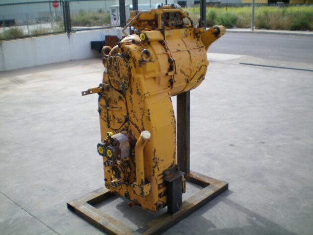 KOMATSU   WA6001  426-15-00011 - CARCASA DE SERVOTRANSMISIÓN SIN EMBRAGUES CON CAJA TRANSFER - Imagen 6